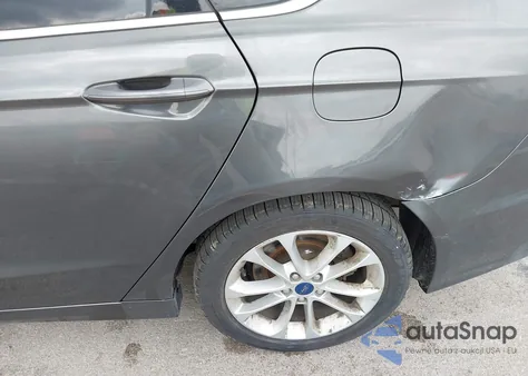 2019 Ford Fusion Hybrid Se z USA, uszkodzony, nr VIN 3FA6P0LU1KR143939